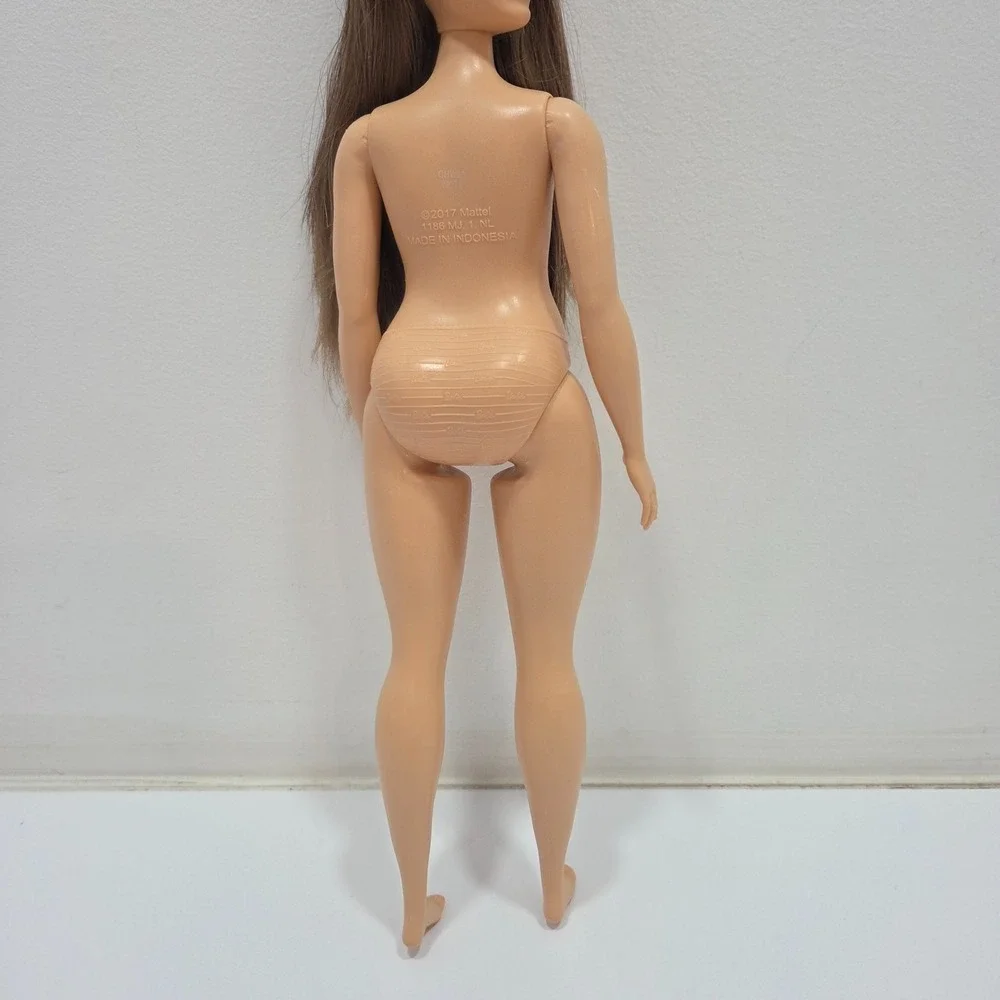 Barbie Fashionistas Doll #149 Curvy Brunette Caucasian GHW63 Nude Doll Only
